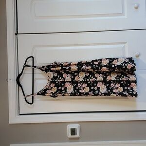 Torrid Size 1 Trapeze Dress with pockets Black Floral